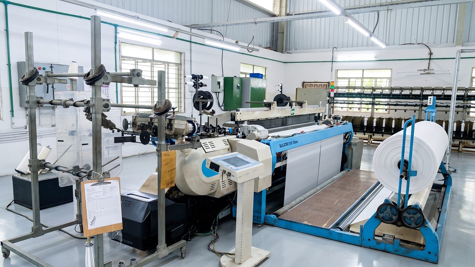 Loom monitoring station on the Greendrops weaving floor